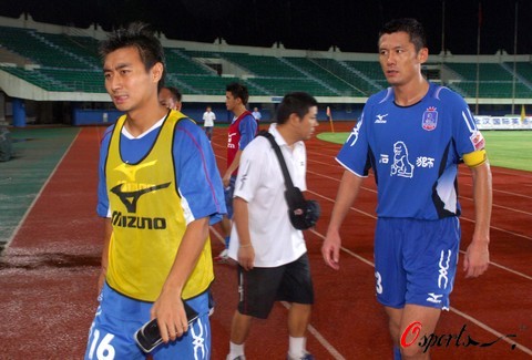 太阳报：涉嫌在酒吧用头撞伤他人，英格兰球星伊万·托尼被捕