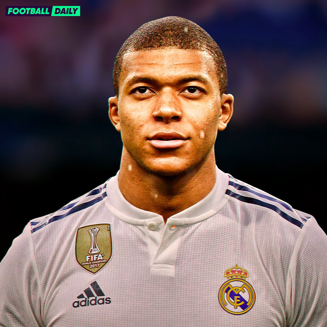 看台视角欣赏孙兴慜的任意球直接破门，球迷已经预感...