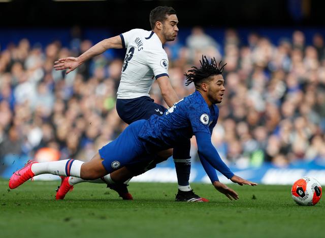 官方：库拉索归化23岁荷兰前锋汉森，他曾夺得世少赛金靴奖