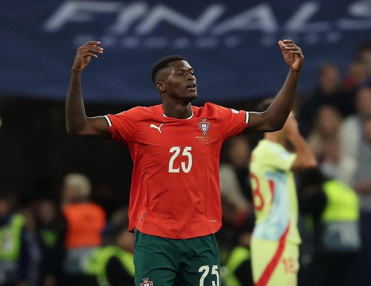 西海岸代理主帅：希望带领球队取胜，巩固我们在积分榜的位置