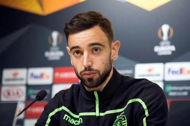 阿斯顿维拉主场2-1战胜阿森纳，延续连胜，双线作战表现亮眼。