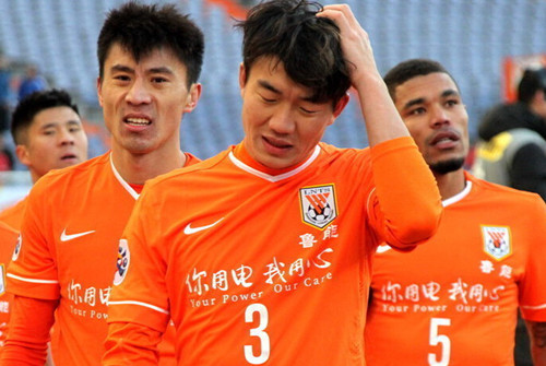 记录报：本菲卡有意冬窗以2500万欧元的转会费出售谢尔德鲁普