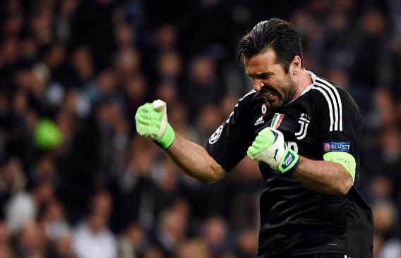 法尔克：二队前锋利契纳预计冬窗离队，拜仁希望加入回购条款